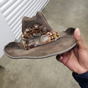  vintage GW cowboy or western-style hat,